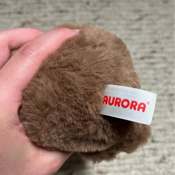 🦥AURORA: Small sloth plush with a heart “Hugs” saying. - Picture 2 of 8